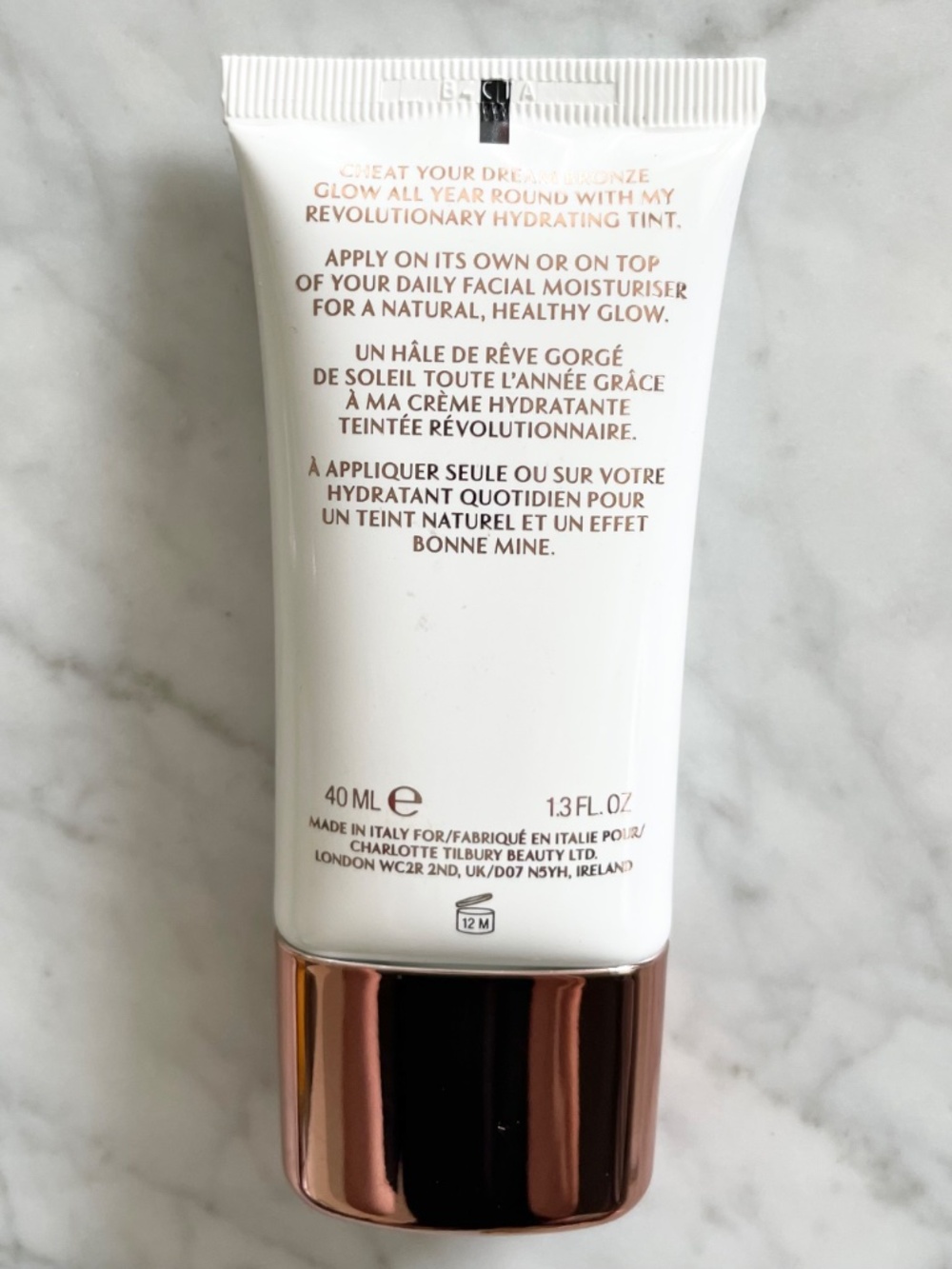 CHARLOTTE TILBURY Unisex Healthy Glow All-Year Hydrating Summer Tint Moisturiser - Picture 3 of 10